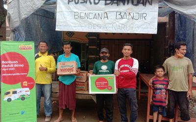 INDOSAT OOREDOO BERIKAN LAYANAN KESEHATAN BAGI KORBAN BANJIR BIMA