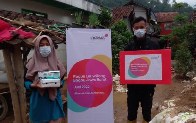 MOBIL KLNIK INDOSAT OOREDOO HUTCHISON TANGGAP CEPAT BANJIR DI LEUWILIANG BOGOR