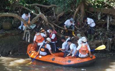 PLN UIT JBT COMMEMORATED WORLD ENVIRONMENT DAY AT THE CIKAPUNDUNG RIVER