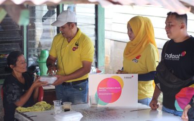 Peduli Tanggap Darurat Banjir Padang Sumatera Barat, Indosat Ooredoo Hutchison Salurkan Bantuan Bagi Masyarakat Terdampak