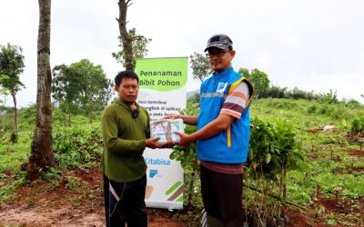 SELAMATKAN BUMI! AKSI TANAM 300 POHON KOLABORASI KITABISA.COM DENGAN FILANTRA MELALUI PROGRAM BISA TANAM POHON