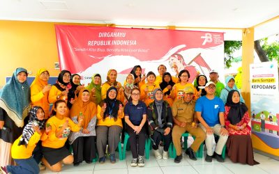 SAMUDERA INDONESIA BERDAYAKAN BANK SAMPAH KEPODANG MELALUI PELATIHAN PENGOLAHAN MINYAK JELANTAH MENJADI LILIN AROMATERAPI