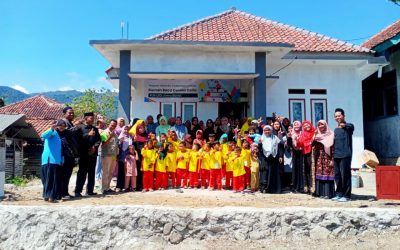 PLN UID JABAR BANGKITKAN MINAT BACA DAN LITERASI MELALUI PELATIHAN MENDONGENG DI RUMAH BACA CERDAS CERIA