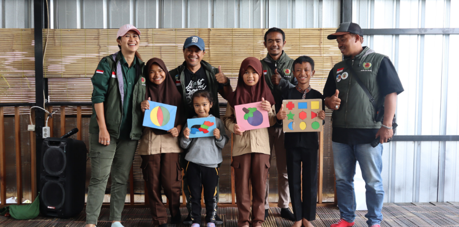 LAPORAN PENGHITUNGAN SOCIAL RETURN ON INVESTMENT (SROI) PROGRAM PEMBERDAYAAN PERAJIN KAYU DAN BAMBU DI DESA WISATA BALIK KA BUMI PERIODE 2020-2023