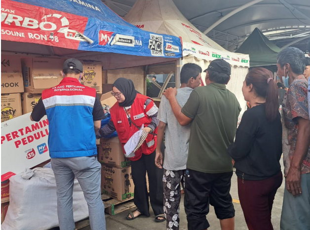 Pulihkan Harapan Pascabencana: Bantuan Logistik untuk Korban Kebakaran Plumpang oleh PT Pertamina Training & Consulting