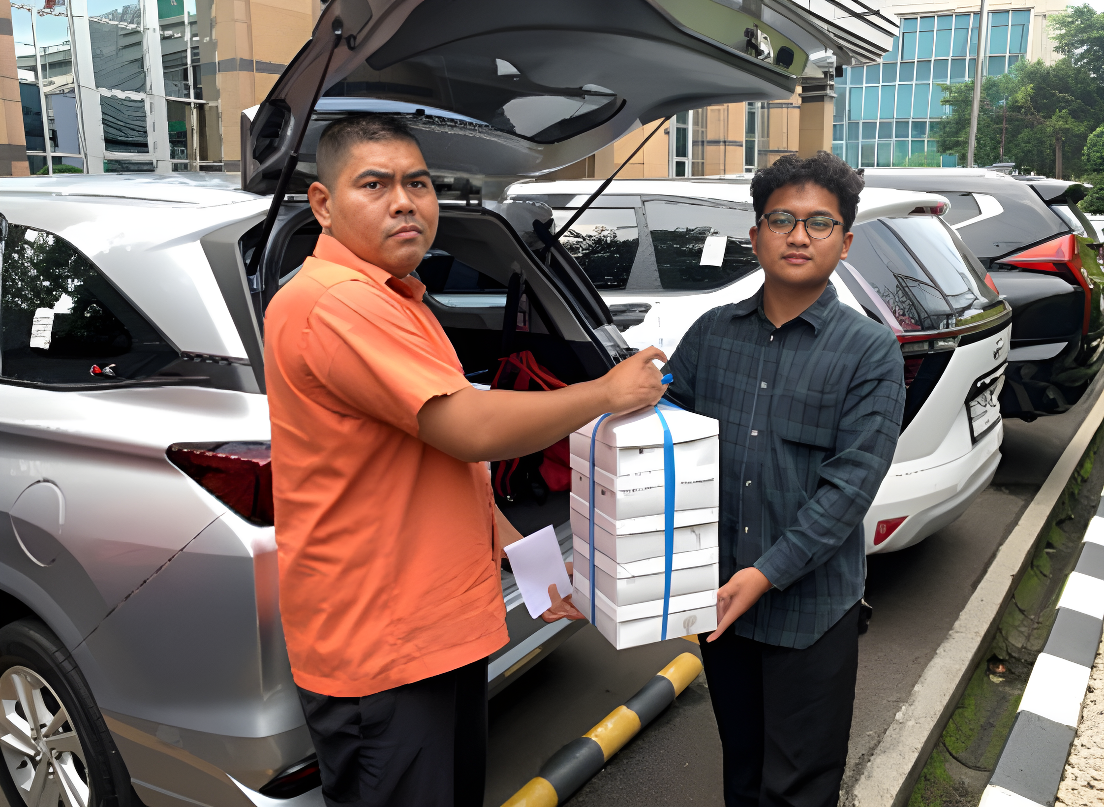 Bank DKI Food Assistance: Staple Food and Ready-to-Eat Meals