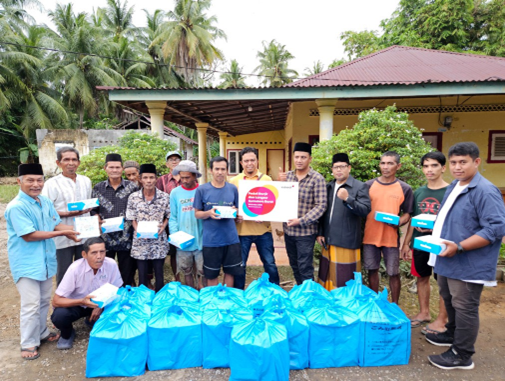 INDOSAT SIGAP Together with Filantra Support Residents Affected by Floods and Landslides in Padang Pariaman