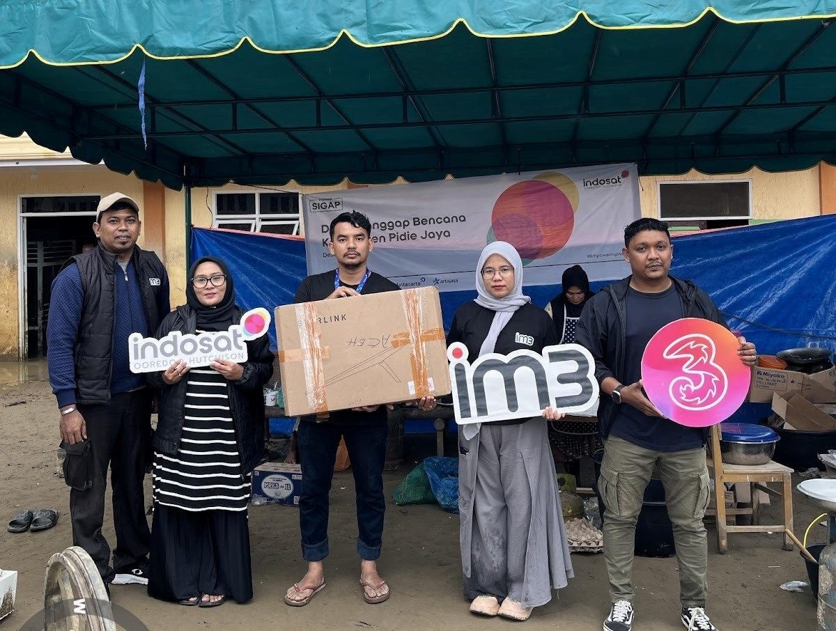 Penyediaan Akses Internet Satelit sebagai Solusi Konektivitas Darurat di Wilayah Terdampak Bencana Aceh dan Sumatera Barat Penyediaan Akses Internet Satelit sebagai Solusi Konektivitas Darurat di Wilayah Terdampak Bencana Aceh dan Sumatera Barat