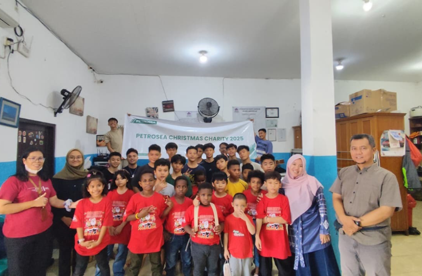 Nurturing Hope During Christmas Through the Social Commitment of PT Petrosea Tbk in Collaboration with Filantra