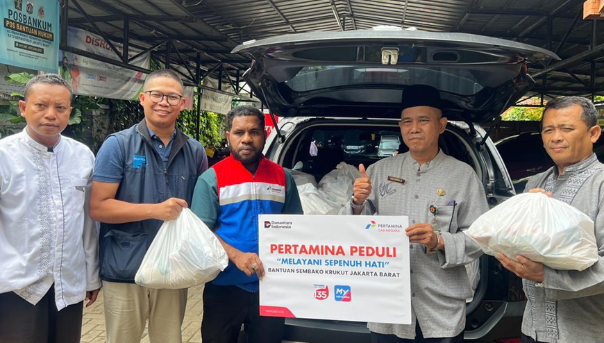 Building Social Resilience with PT Perusahaan Gas Negara Tbk and Filantra Through Food Package Distribution in Krukut West Jakarta