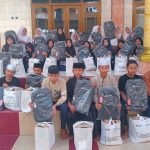 Benang-Benang Harapan di Setiap Sepasang Seragam